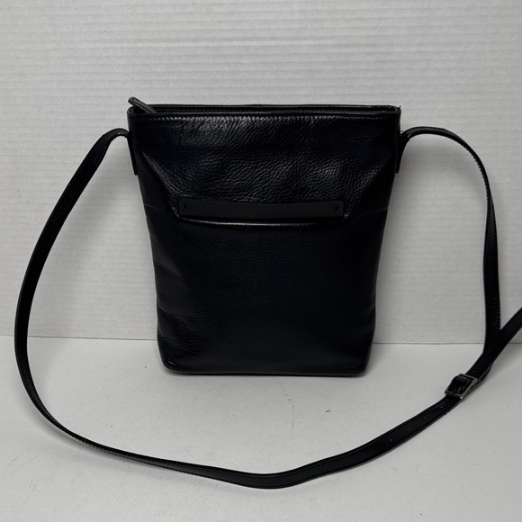 Tano Handbags - TANO Vintage 90s Minimal Sleek Black Pebble Leather Adjustable‎ Crossbody Bag